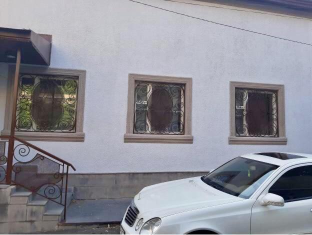 Classic Apartment On Kievyan Yerevan Exterior photo