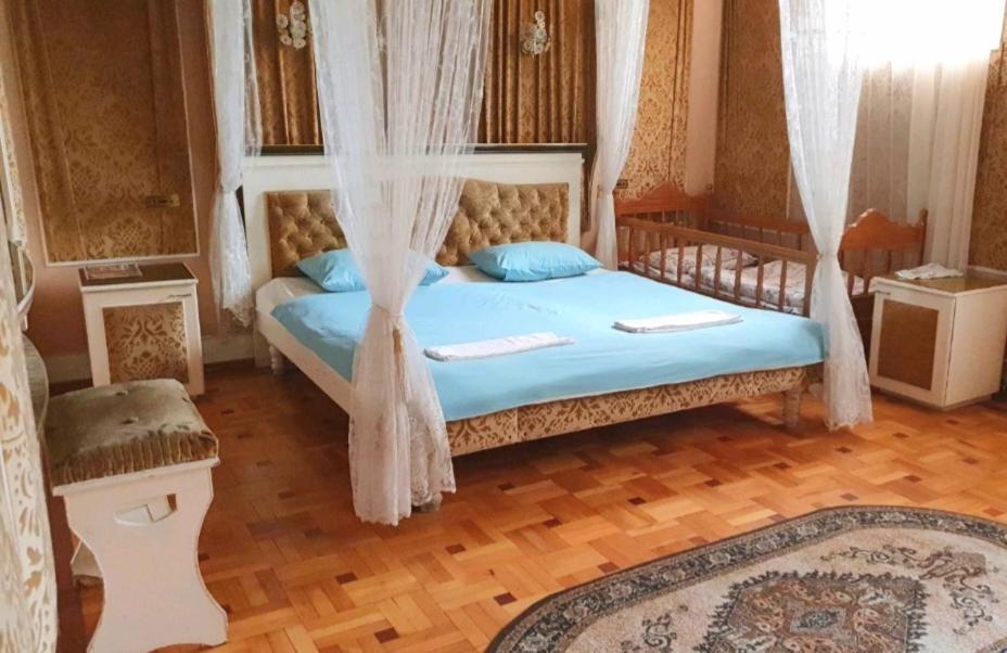 Classic Apartment On Kievyan Yerevan Exterior photo