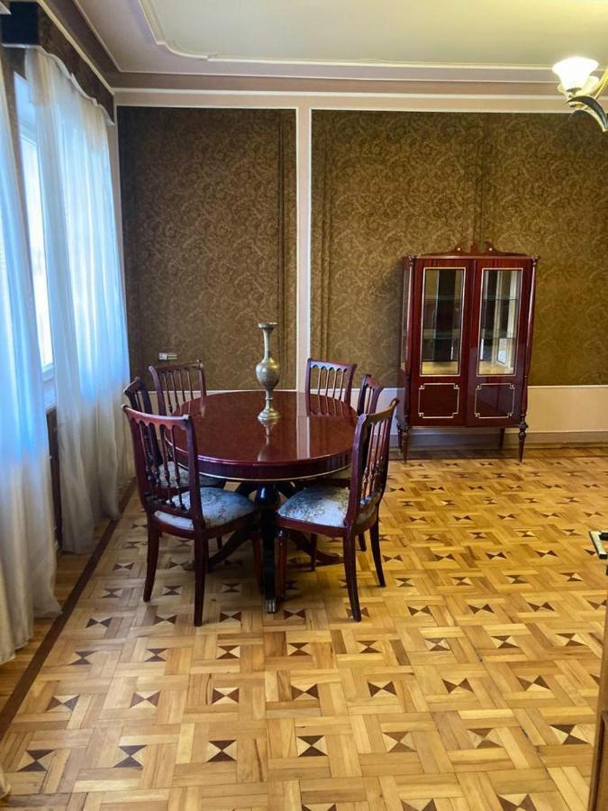 Classic Apartment On Kievyan Yerevan Exterior photo