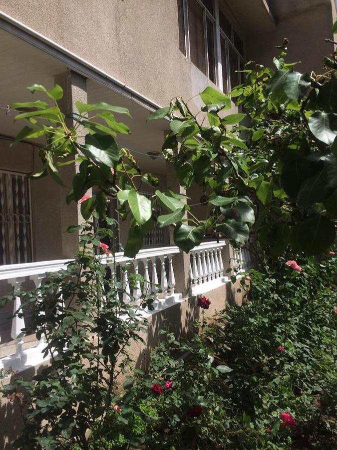 Classic Apartment On Kievyan Yerevan Exterior photo